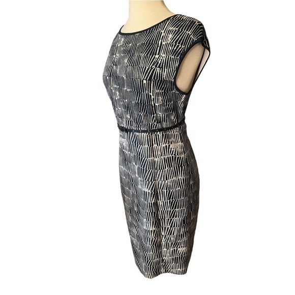 Max Mara Navy Blue Cream Knee Length Dress with Leather Belt IT 46 US Size 10 - Picture 9 of 13
